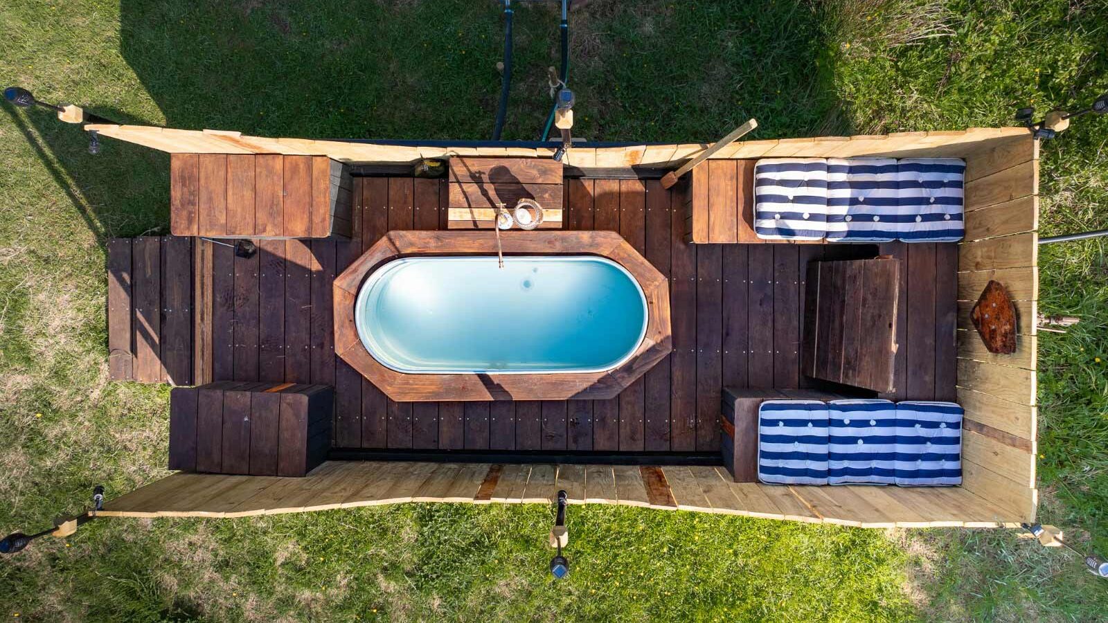 best hot tub glamping spots sussex